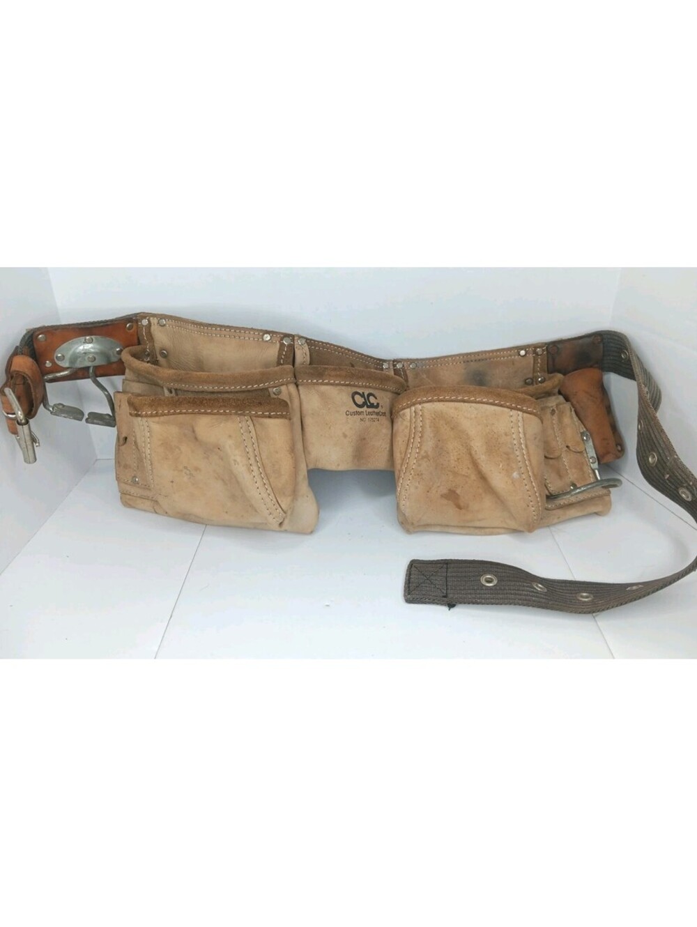 CLC Custom Leathercraft Leather Waist Adjustable Carpenter Tool Belt 175274